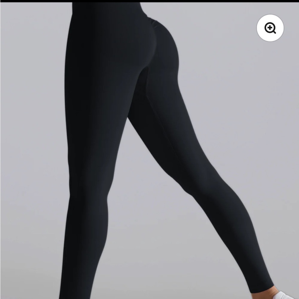 NWT Marie Louise Paris Women's Black Leggings